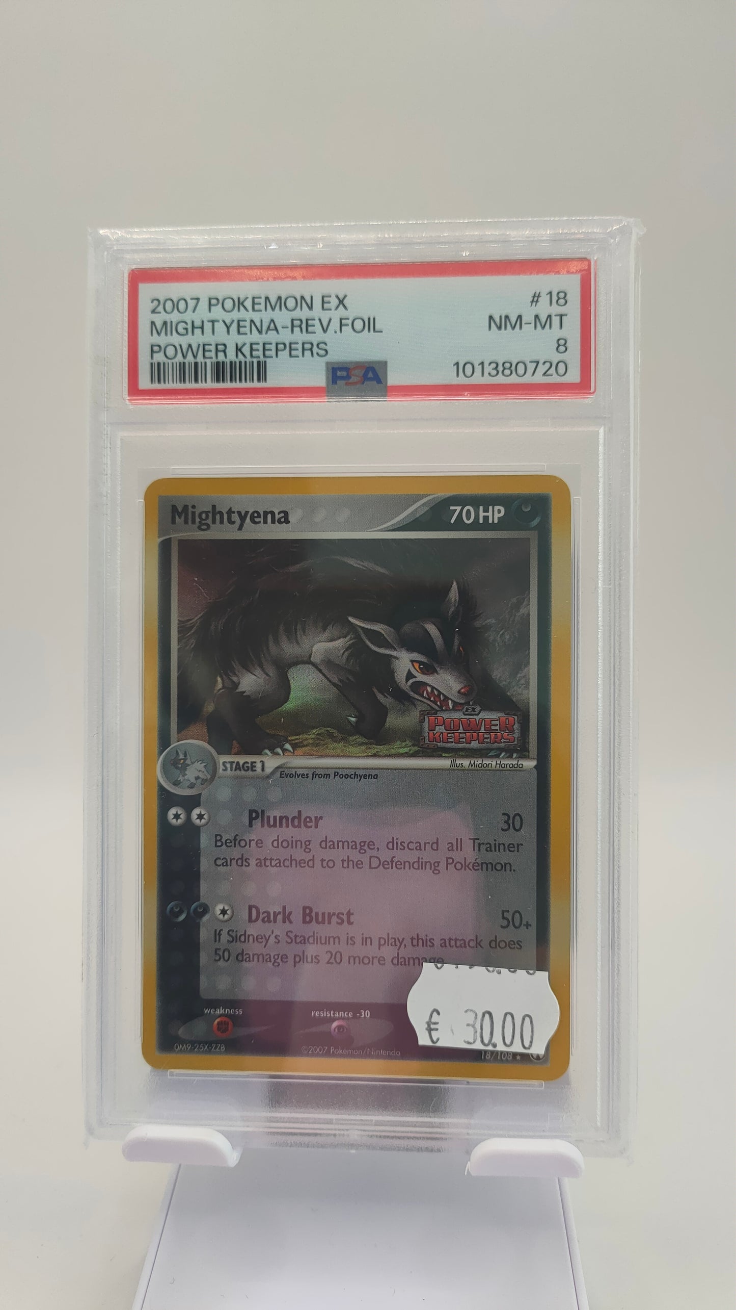 Mightyena Rev. Stamped 18 PSA 8