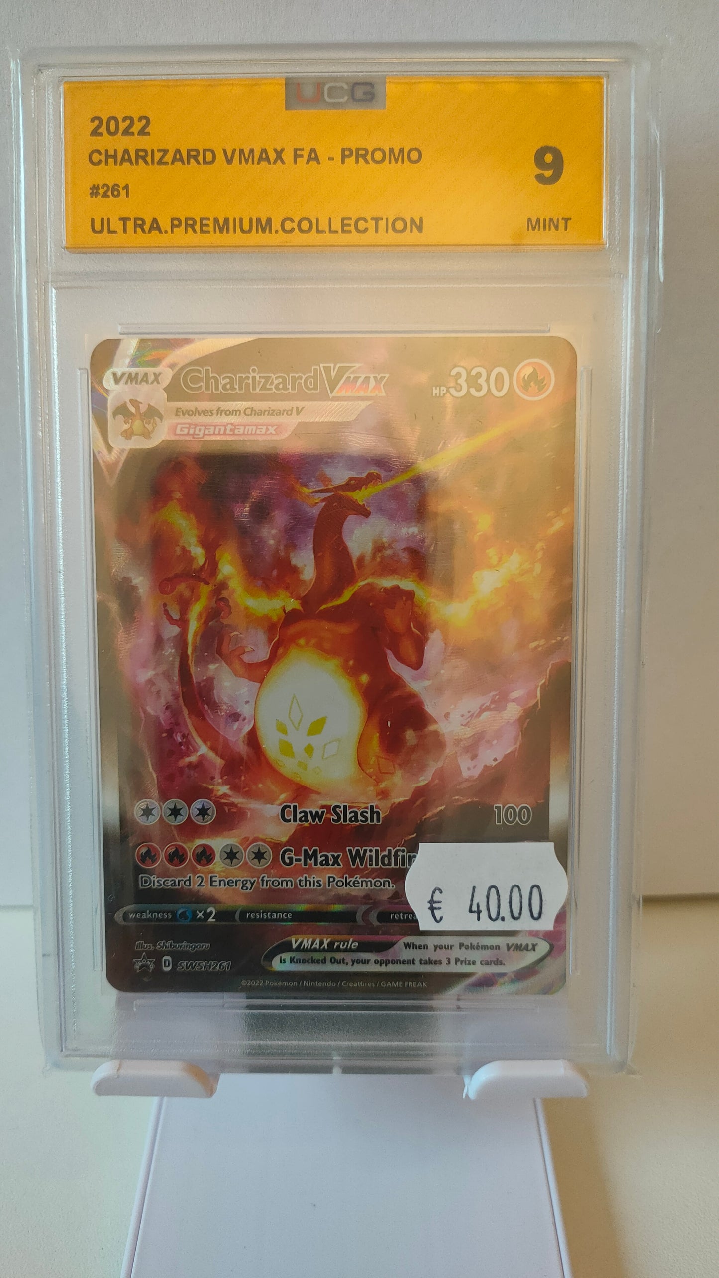 Charizard Vmax 261 UCG 9